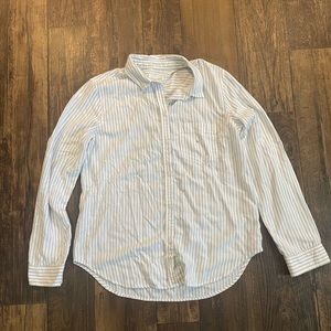 American Eagle button down shirt